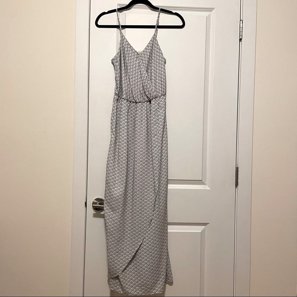 NWT Banana Republic White Faux Wrap Pattern V-Neck Maxi Dress Size 0